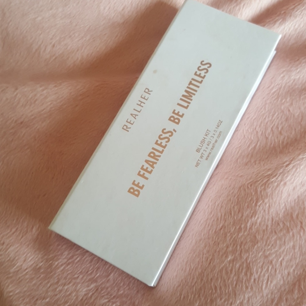 Blush trio REALHER makeup